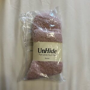 UnHide Women's Soft Pink Socks